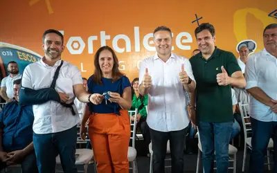 Em Santana, Paulo Dantas entrega veículos do Fortalece Alagoas e anuncia repasse para melhorias de 300 casas