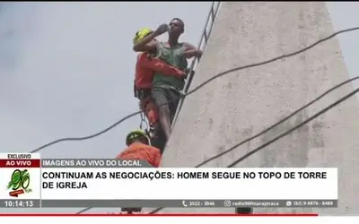Depois de quase 17h no topo da torre da Igreja em Arapiraca, homem atende aos Bombeiros e desce