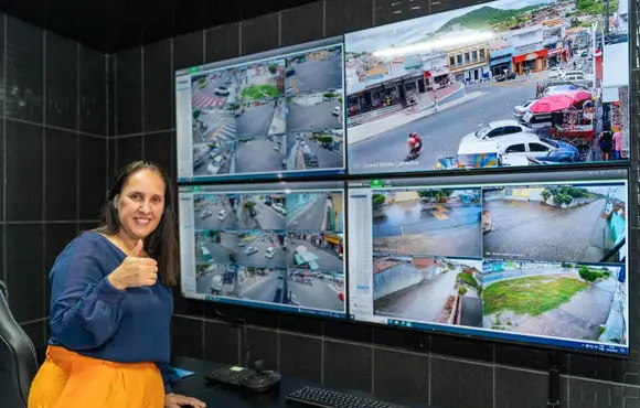 Prefeita Christiane Bulhões entrega o maior sistema de videomonitoramento do interior de Alagoas